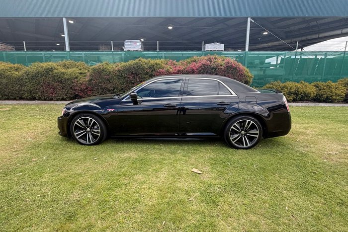 2014 Chrysler 300 SRT-8 Core
