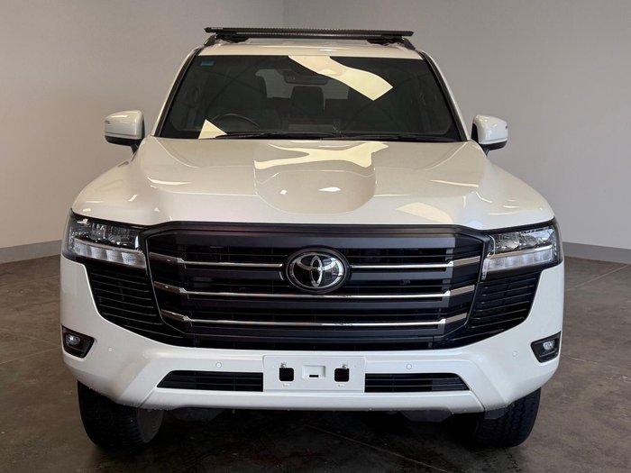 2025 Toyota Landcruiser GXL