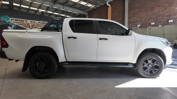 2019 Toyota Hilux Rogue