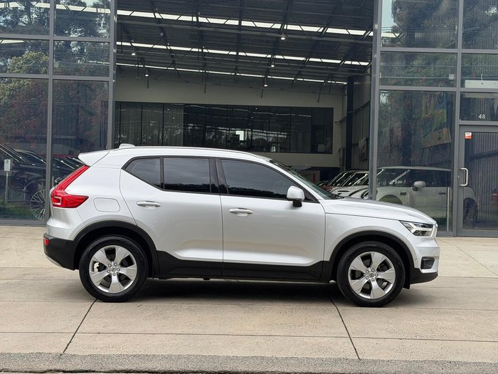 2019 Volvo XC40 T4 Momentum