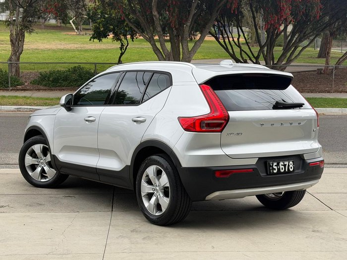 2019 Volvo XC40 T4 Momentum