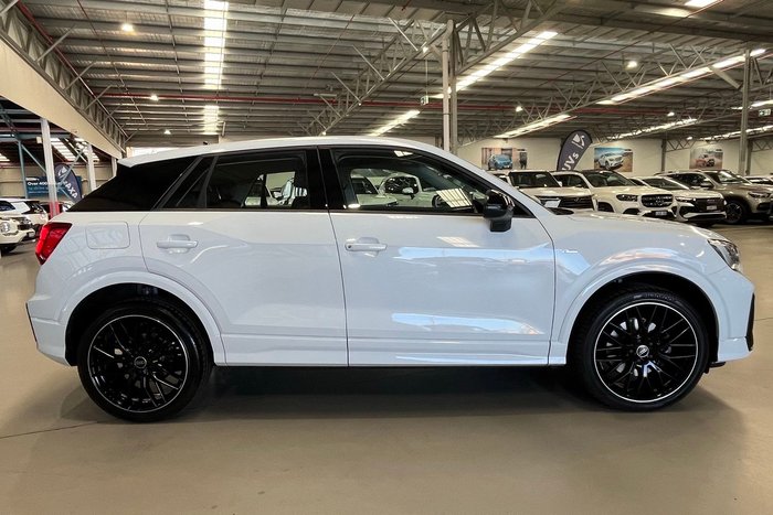 2025 Audi Q2 35 TFSI S line edition