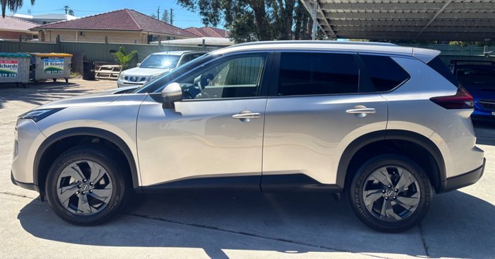 2025 Nissan X-TRAIL ST-L