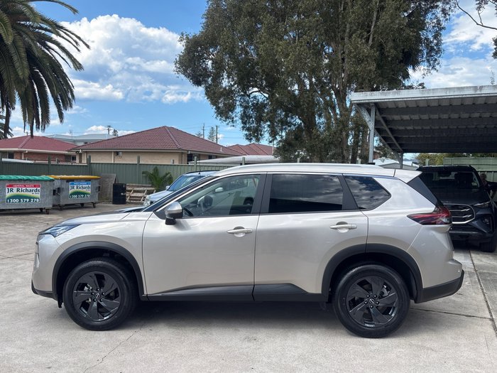 2025 Nissan X-TRAIL ST-L
