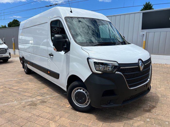 2025 Renault Master
