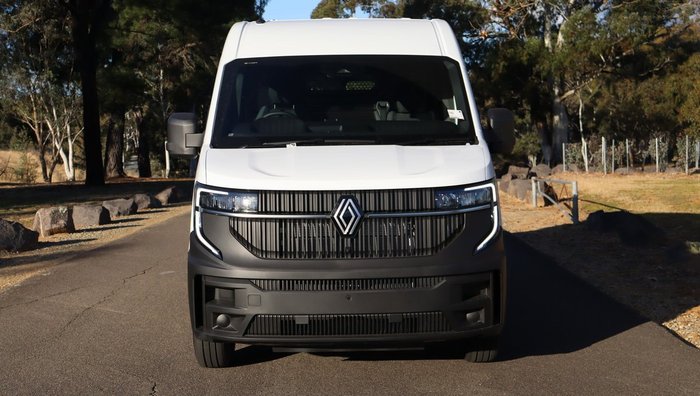 2026 Renault Master Mid Roof MWB