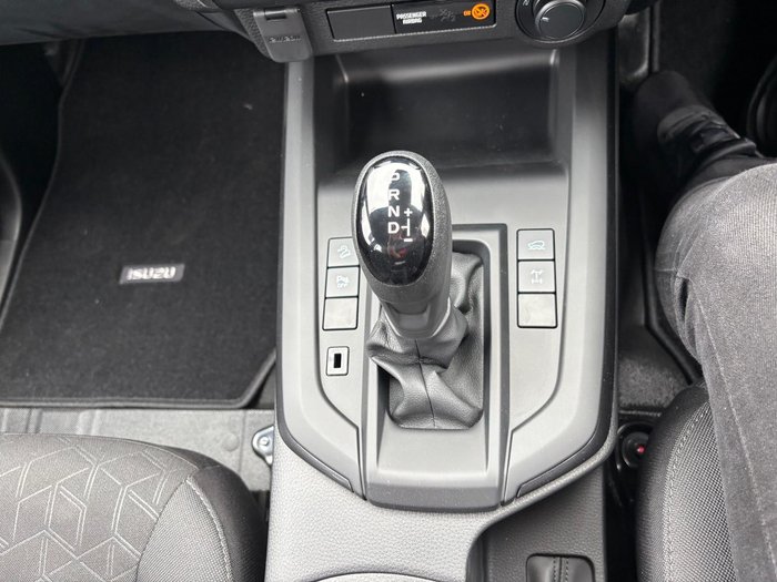 2025 Isuzu D-MAX X-RIDER MY25.5 4X4 Dual Range White