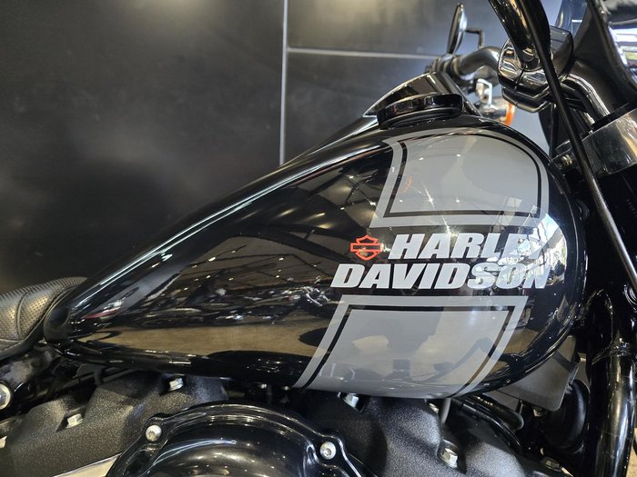 2022 Harley-Davidson Sport Glide 107 (FLSB)