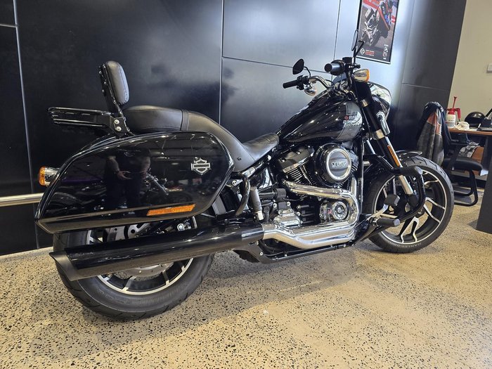 2022 Harley-Davidson Sport Glide 107 (FLSB)