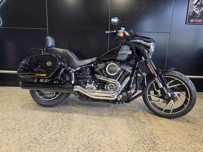 Harley-Davidson Sport Glide 107 (FLSB) Softail