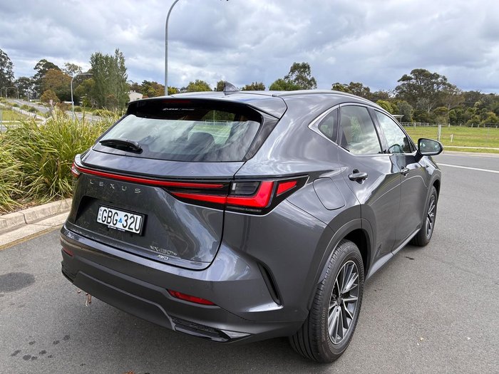 2026 Lexus NX 450h+ Luxury