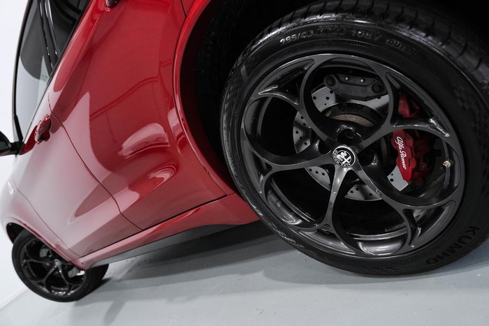 2019 Alfa Romeo Stelvio Quadrifoglio