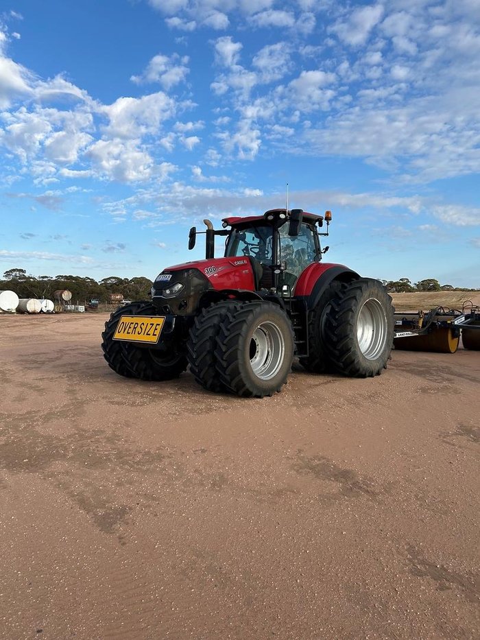2019 CASE IH Optum 300
