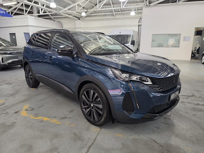 2023 Peugeot 5008