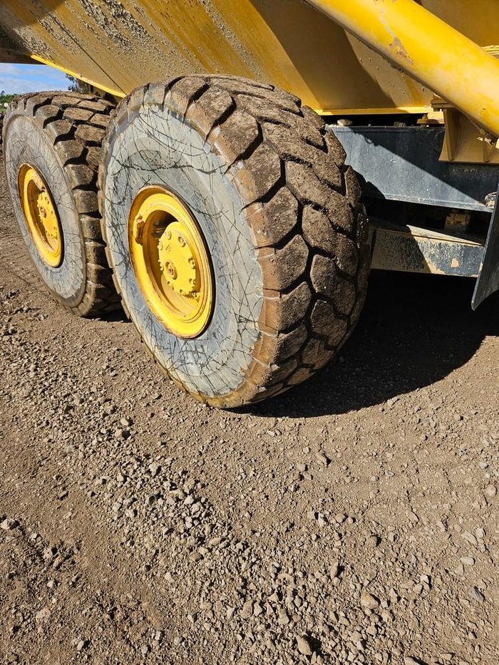 2009 Komatsu Hm350-2