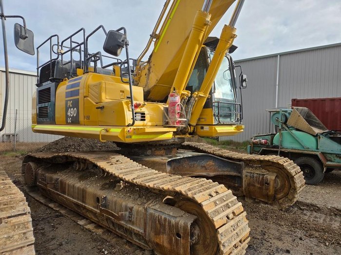 2021 Komatsu Pc490lc-11