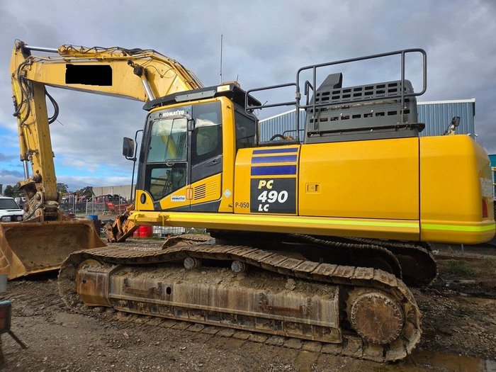 2021 Komatsu Pc490lc-11
