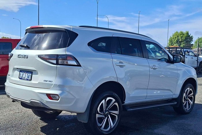 2021 Isuzu MU-X LS-T