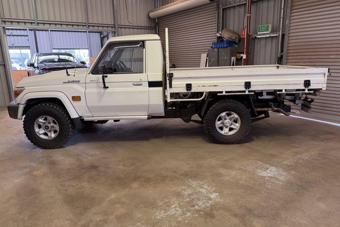2022 Toyota Landcruiser GXL