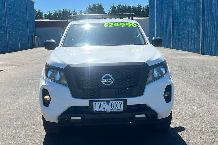 2022 Nissan Navara SL