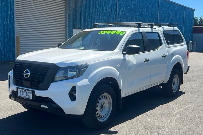 2022 Nissan Navara SL