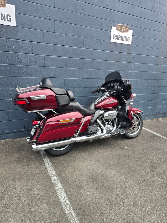 2017 HARLEY-DAVIDSON ULTRA LIMITED 107 (FLHTK)
