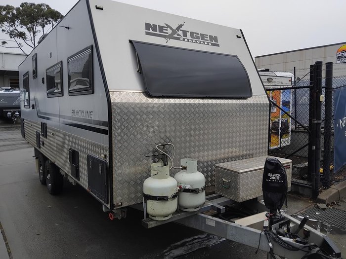 2019 Nextgen BLACKLINE COUPLES SEMI OFF ROAD FRONT CLUB LOUNGE!