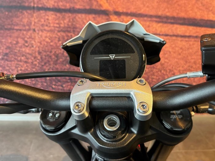 2026 Triumph Trident 800 Trident Grey
