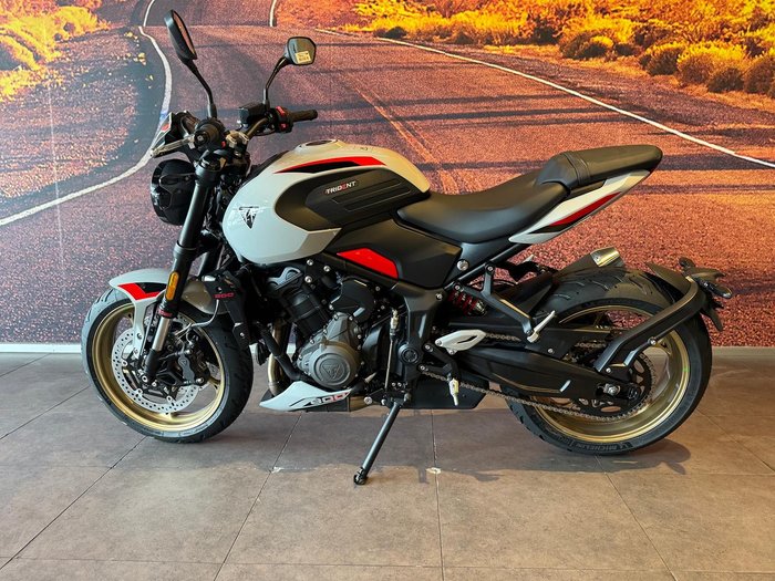 2026 Triumph Trident 800 Trident Grey