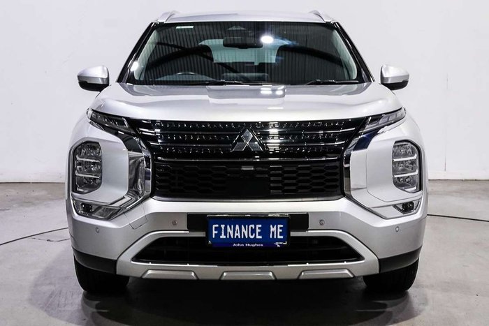 2024 Mitsubishi Outlander LS