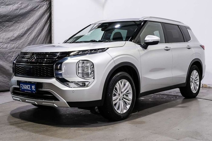 2024 Mitsubishi Outlander LS