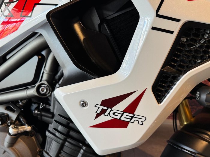 2026 Triumph Tiger 1200 Desert Edition Tiger White