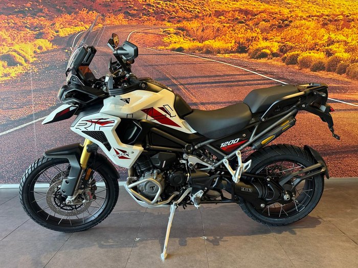 2026 Triumph Tiger 1200 Desert Edition Tiger White