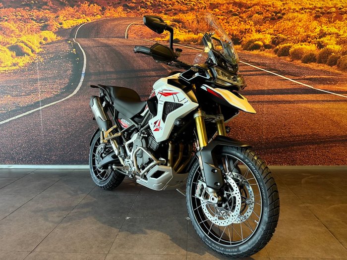 2026 Triumph Tiger 1200 Desert Edition Tiger White