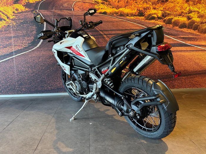 2026 Triumph Tiger 1200 Desert Edition Tiger White