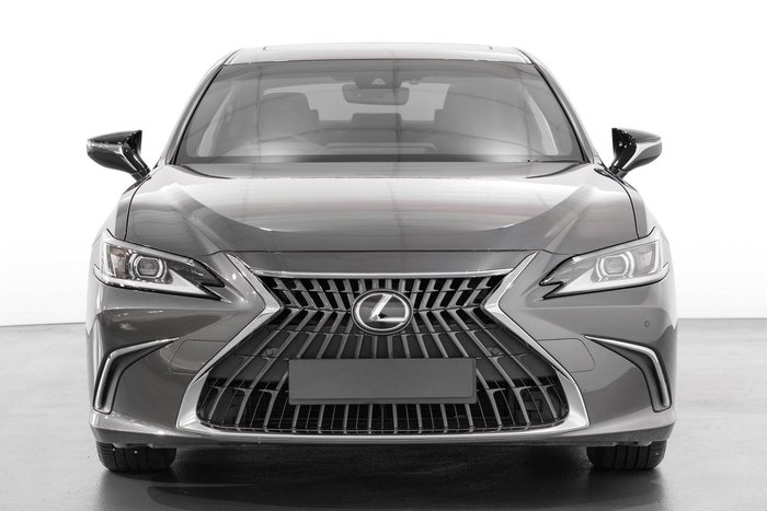 2025 Lexus ES 300h Luxury