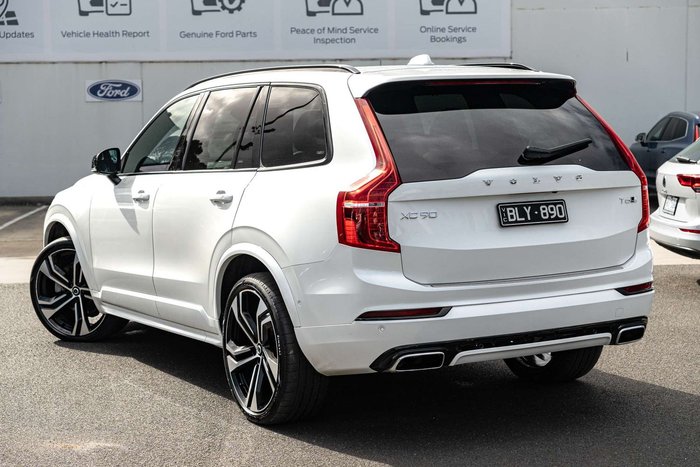 2021 Volvo XC90 T6 R-Design