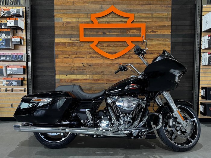 Harley-Davidson Road Glide 117 (FLTRX) Touring