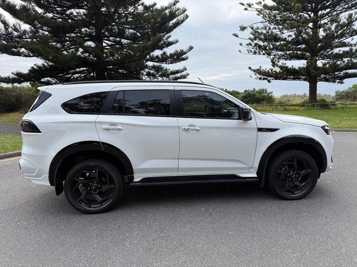 2024 Isuzu MU-X X-TERRAIN