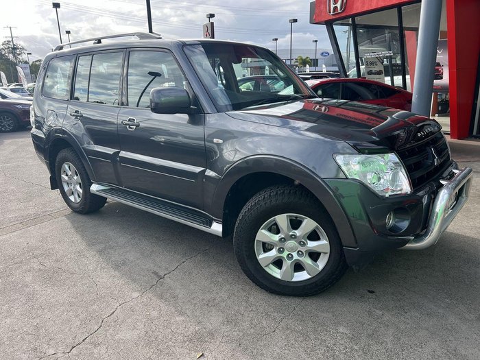 2013 Mitsubishi Pajero