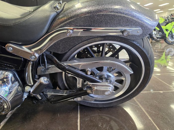 2014 HARLEY-DAVIDSON FXSB SOFTAIL BREAKOUT BLACK
