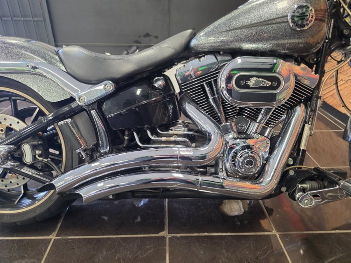 2014 HARLEY-DAVIDSON FXSB SOFTAIL BREAKOUT BLACK