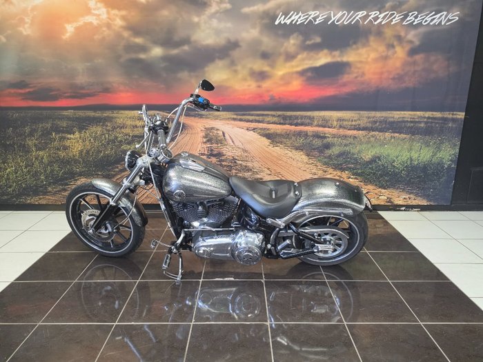 2014 HARLEY-DAVIDSON FXSB SOFTAIL BREAKOUT BLACK