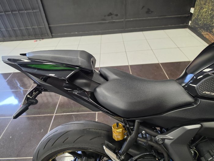 2025 Yamaha YZF-R7LA Grey