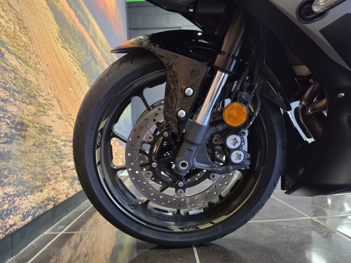2025 Yamaha YZF-R7LA Grey