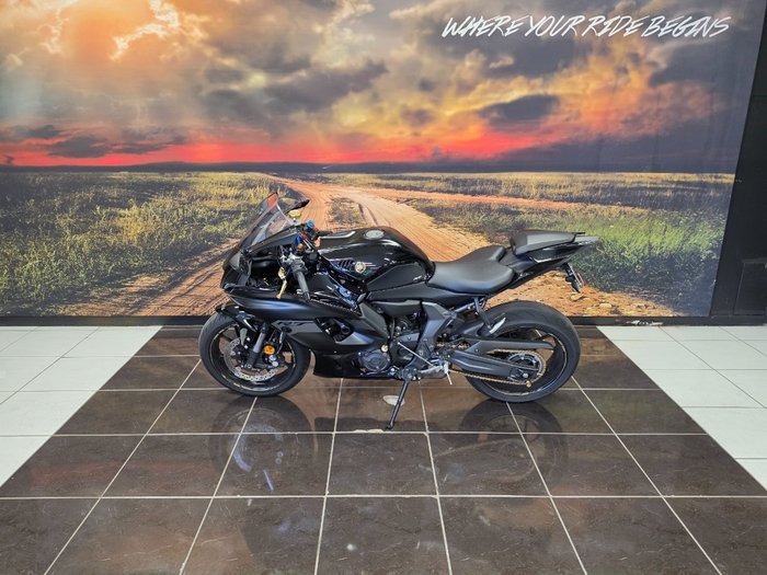 2025 Yamaha YZF-R7LA Grey