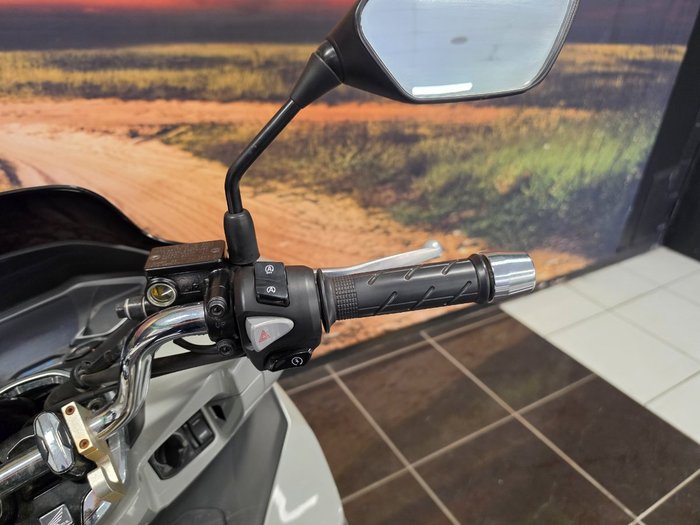 2024 Honda PCX125 SILVER