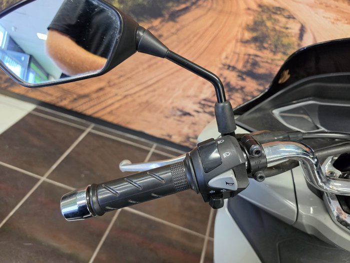 2024 Honda PCX125 SILVER