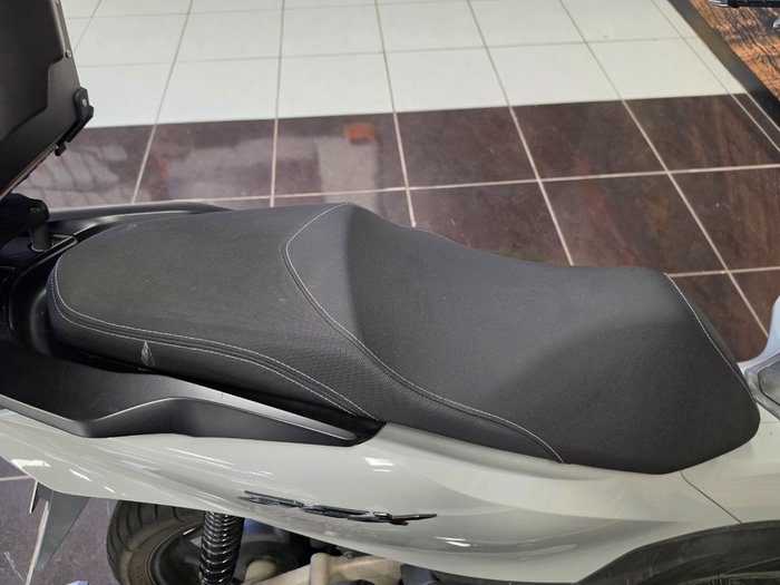 2024 Honda PCX125 SILVER