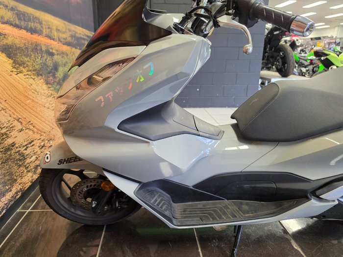 2024 Honda PCX125 SILVER